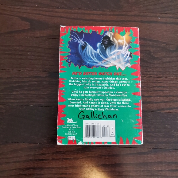 R.L. Stine Ghosts of Fear Street - Picture 2 of 2